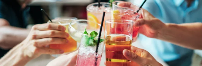 Aprende todo sobre las mezclas de bebidas alcohólicas para fiestas